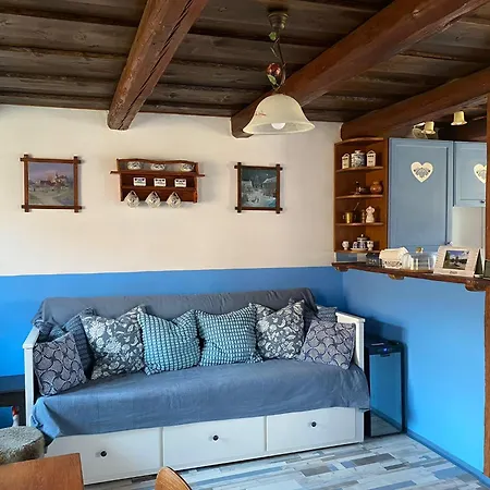 Kouzelna Chaloupka Holiday home Dyjakovice